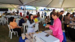 Leia mais sobre o artigo Feira da Família reúne gastronomia, agricultura familiar e artesanato nesta quinta-feira em Várzea Grande