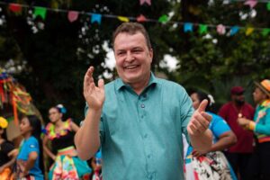 Leia mais sobre o artigo Max é homenageado por grupos de siriri e reforça compromisso com a cultura de Mato Grosso
