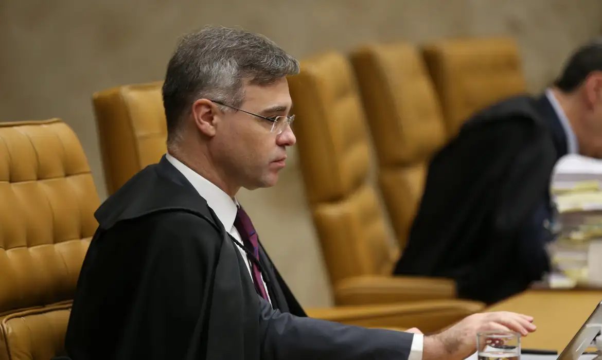 No momento, você está visualizando Mendonça levanta sigilo de quase 40 processos no STF