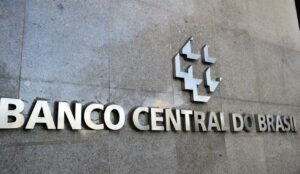 Leia mais sobre o artigo Mercado financeiro reduz previsão da inflação para 5% este ano