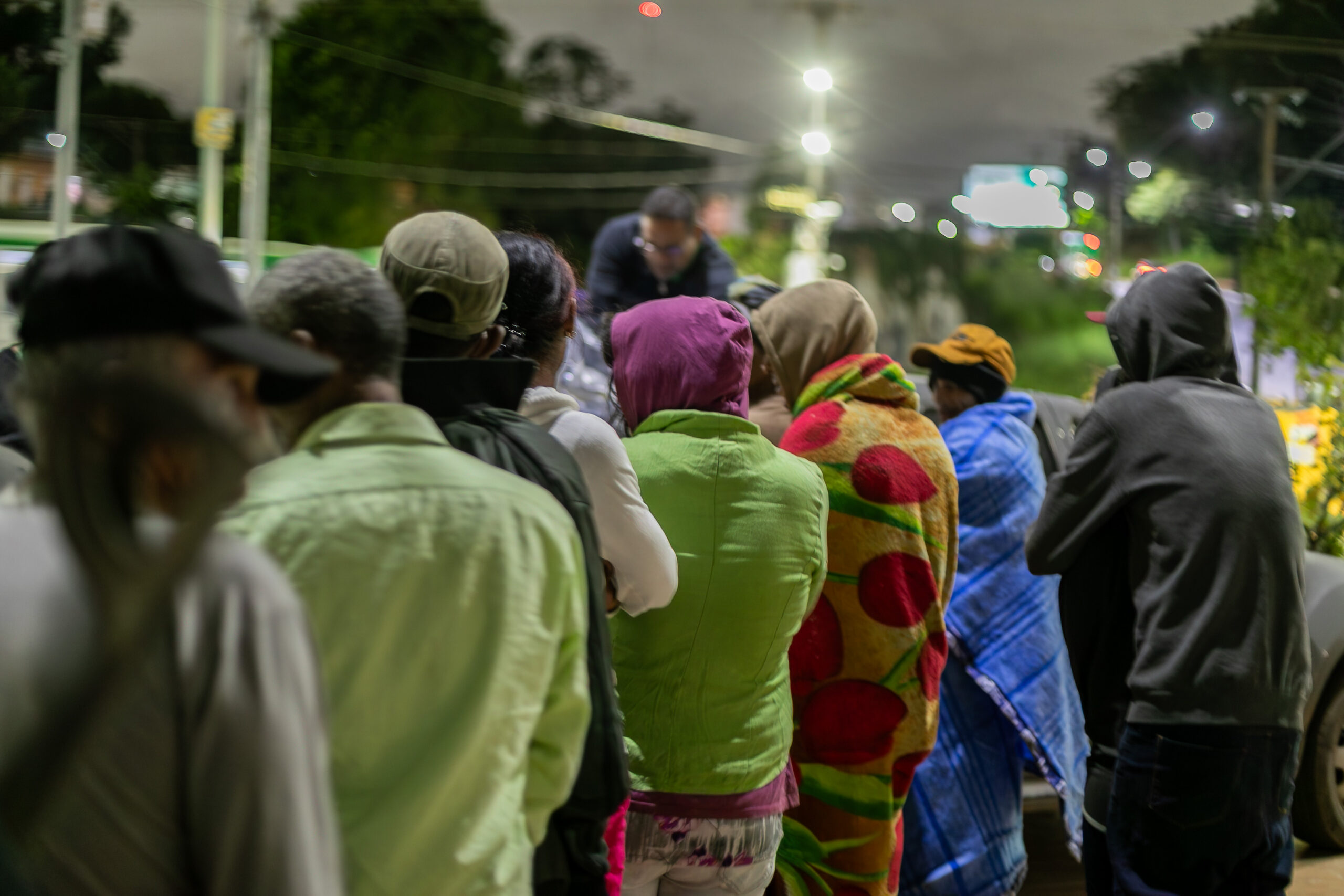 No momento, você está visualizando Prefeitura de Cuiabá distribui marmitas e cobertores para população em situação de rua