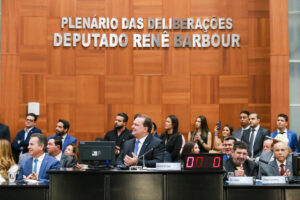 Leia mais sobre o artigo ALMT prevê Lei Orçamentária para 2027 em R$ 46,1 bilhões