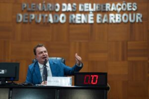 Leia mais sobre o artigo ALMT aprova projeto de Max que facilita negociação de débitos com o Estado