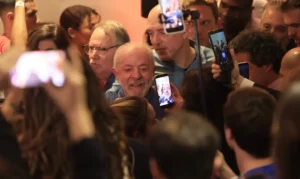 Leia mais sobre o artigo Lula é reeleito presidente do Brasil