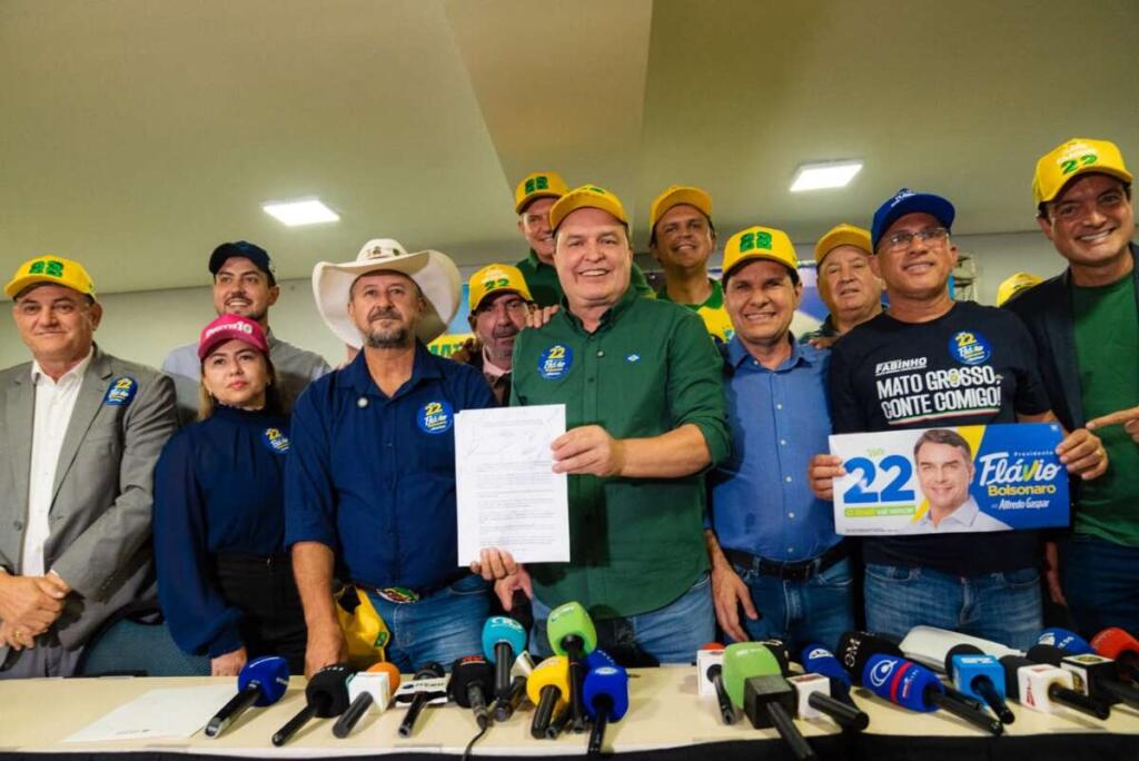 No momento, você está visualizando Max aposta em ampliar em até 10 pontos apoio a Flávio Bolsonaro em MT