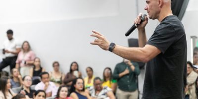 Abilio reúne diretores e destaca investimentos nas escolas