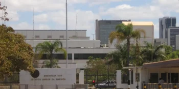 Austrália e EUA fecham embaixadas no Brasil antes da eleição