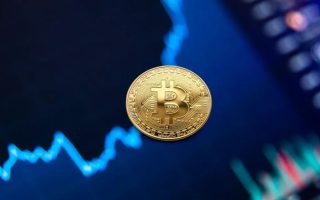 Bitcoin dispara e atinge maior valor da história; saiba motivo