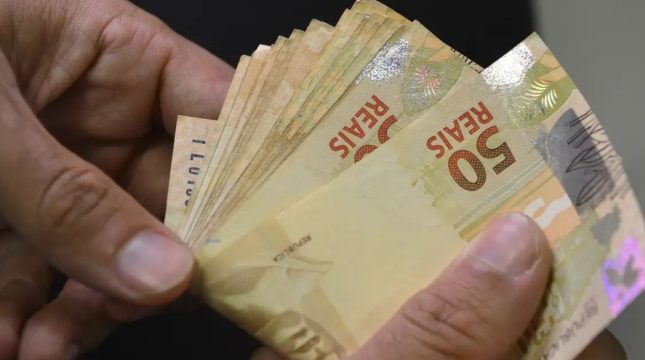 brasileiros-sacaram-milhoes-valores-esquecidos