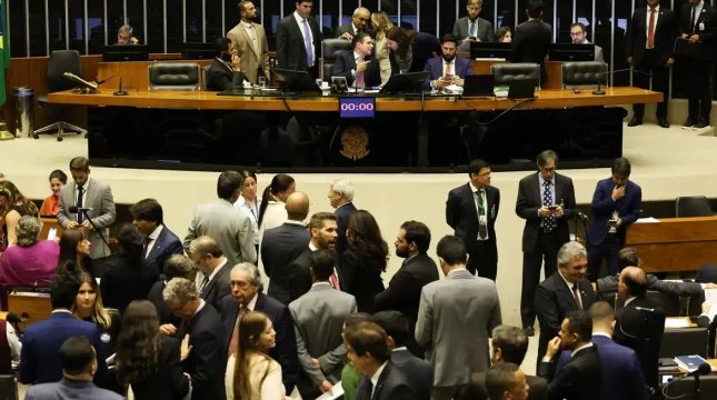 Câmara dos Deputados aprova redução de benefícios fiscais