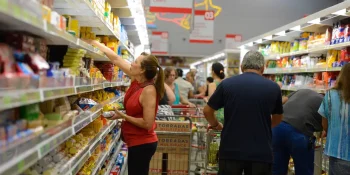 Cesta básica fica mais cara em 17 capitais brasileiras em junho