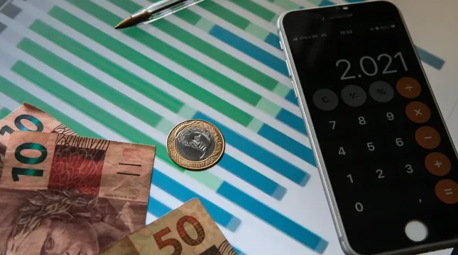 Contas públicas têm superávit primário de R$ 24,6 bilhões em abril