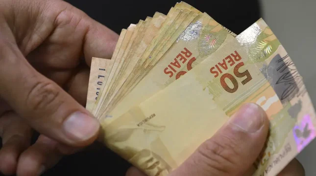 Copom mantém taxa básica de juros em 15% ao ano