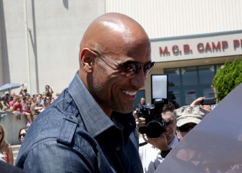 Dwayne "The Rock" visita o RJ em turnê do live-action de "Moana"