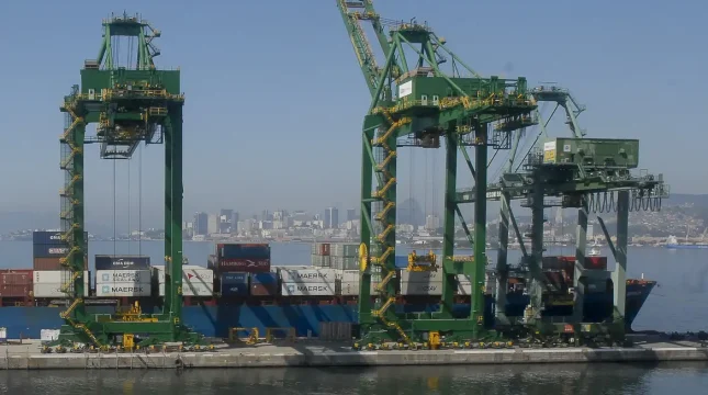 Economia brasileira cresceu 2,2% em 2025, aponta prévia da FGV