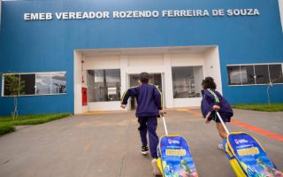 Escolas de Rondonópolis iniciam aulas com materiais assegurados