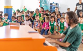 Espetáculo do Piano Gente atenderá 19 escolas de Cuiabá
