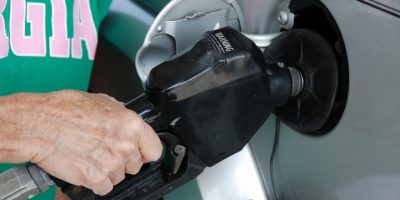 Etanol avança e pode conter alta da gasolina