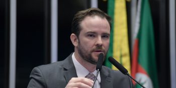 fazenda-confirma-adiar-fim-subsidio-a-gasolina
