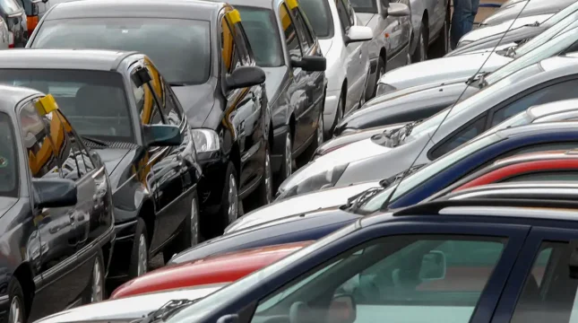 Financiamento de carros e motos cresce 11,8% em abril