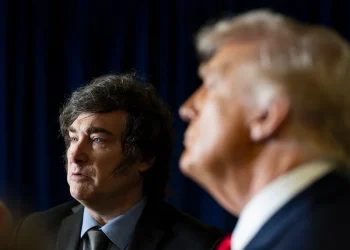 Governo Milei oferece apoio militar aos EUA na guerra contra o Irã