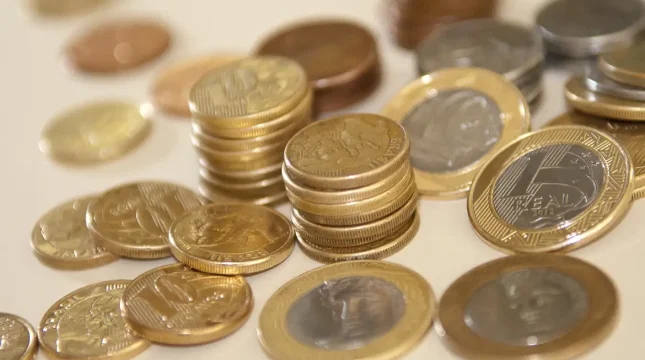 Inflação tem alta para famílias de baixa renda em abril, diz Ipea