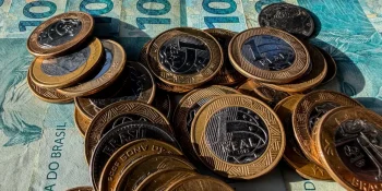 Inflação usada para corrigir salários acumula 4,33% em 12 meses