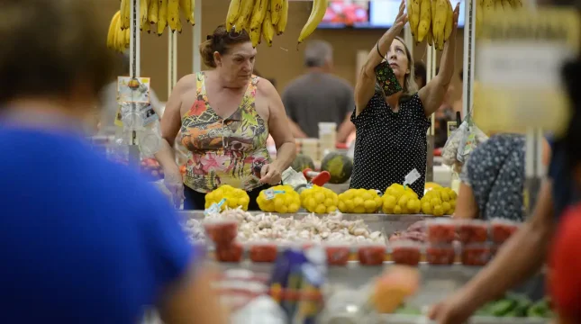 Inflação oficial de janeiro fica em 0,33%, mantém dentro da meta