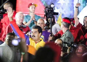 Maduro convoca novo alistamento militar frente à ameaça dos EUA