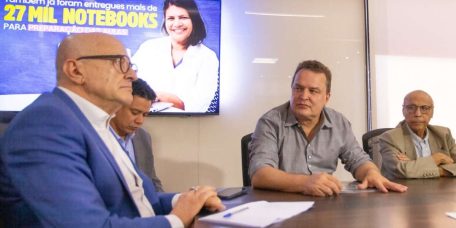 Max Russi articula acordo regularizar área ocupada por famílias
