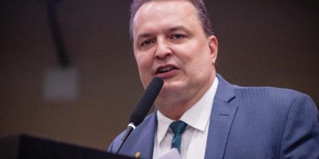 Max Russi cobra zerar impostos do programa Farmácia Popular