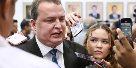Max Russi confirma saída do PSB para o Podemos