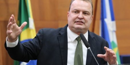 Max Russi diz que entrega PSB organizado a Pedro Taques