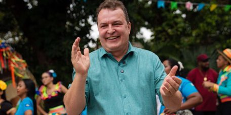 Max Russi é homenageado por grupos de siriri