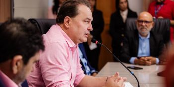 Max Russi promulga lei que flexibiliza uso de agrotóxicos