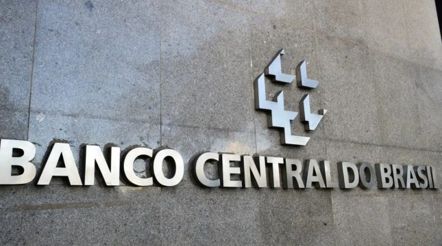 mercado-financeiro-reduz-previsao-ipca