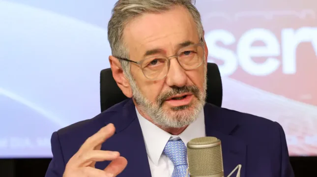 Ministro defende regras claras para exportar minerais críticos