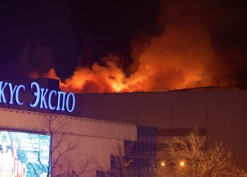 O que se sabe sobre o ataque na casa de shows perto de Moscou