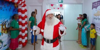 Papai Noel chega ao Pronto-Socorro de Várzea Grande