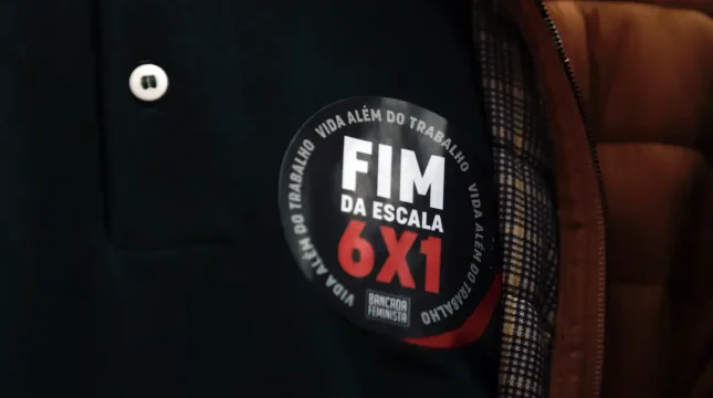 Pesquisa diz que 73% dos brasileiros apoiam fim da escala 6x1