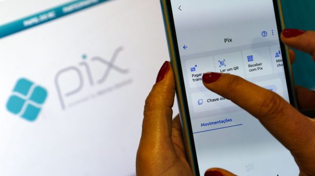 Pix terá regras para fraudes, cobrança híbrida e contas-salário