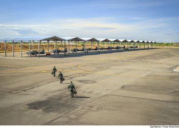 Polônia restringe tráfego aéreo na fronteira Leste