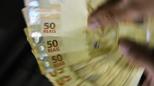 Poupança tem retirada líquida de R$ 11,1 bilhões em março