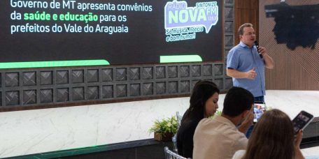 Prefeitos agradecem apoio de Max Russi em assinatura convênios