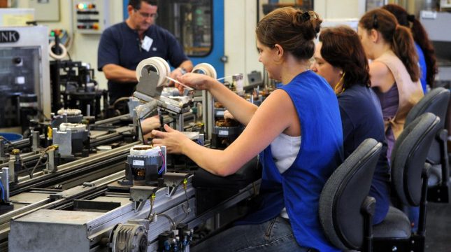 Produção industrial brasileira cresce 1,8% em janeiro de 2026
