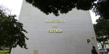 Projeção oficial de inflação sobe para 5,1%, com estouro da meta