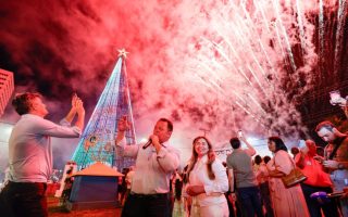 Rondonópolis ganha árvore de Natal gigante em led na Av. Lions