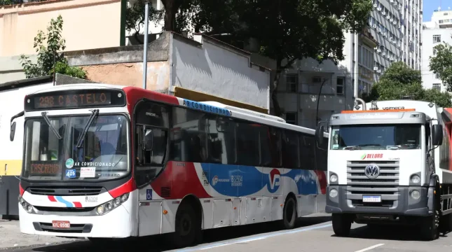 Setor de serviços cresce 0,3% em outubro, nona alta seguida