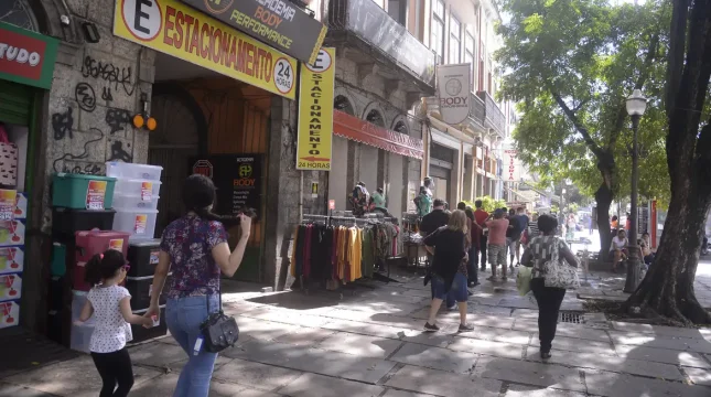 Vendas no comércio varejista fecham 2025 com alta de 1,6%